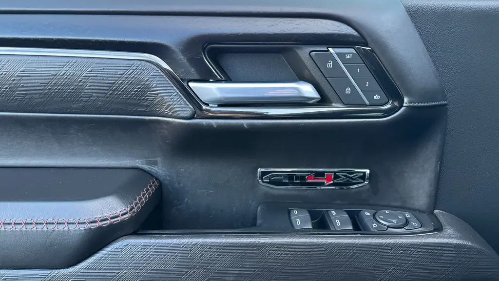 2023 GMC Sierra 1500 AT4X