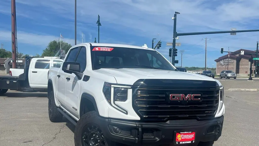 2023 GMC Sierra 1500 AT4X