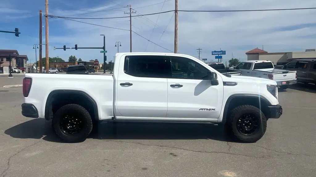 2023 GMC Sierra 1500 AT4X