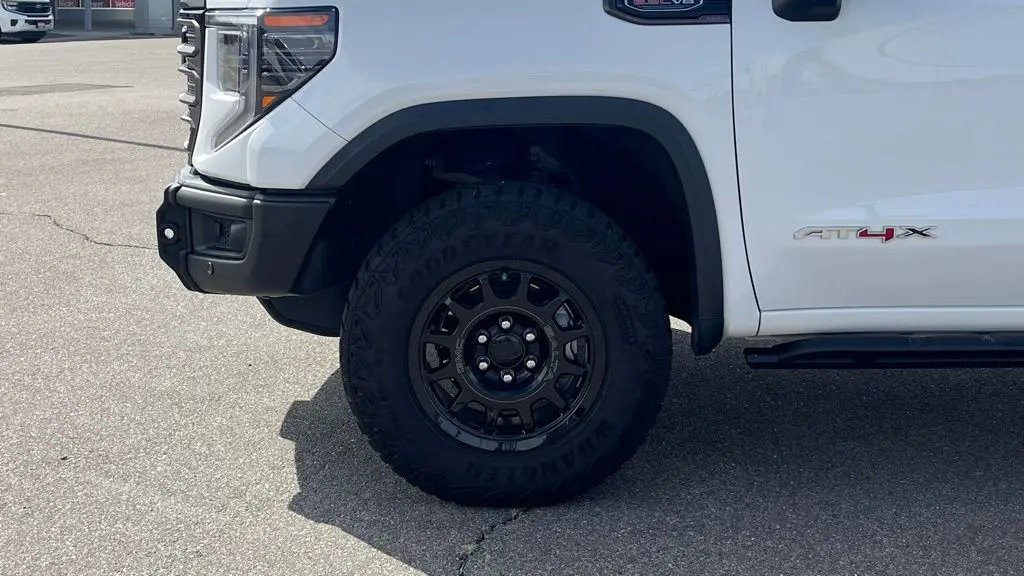 2023 GMC Sierra 1500 AT4X