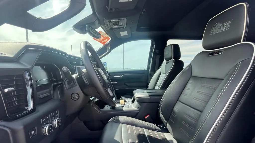 2023 GMC Sierra 1500 AT4X