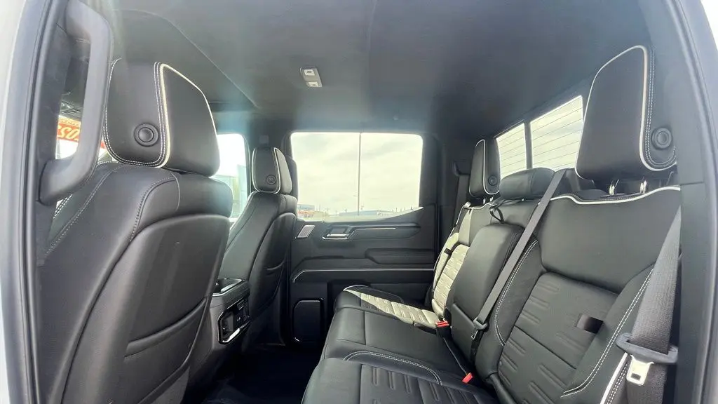 2023 GMC Sierra 1500 AT4X
