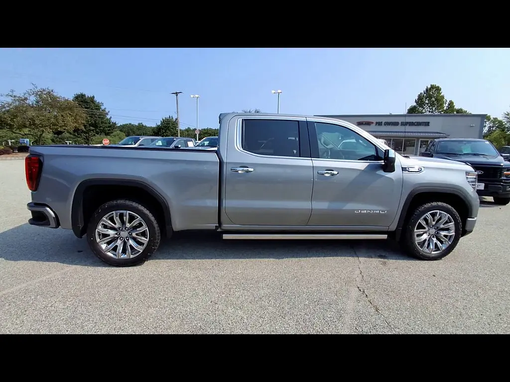 2025 GMC Sierra - $53,995