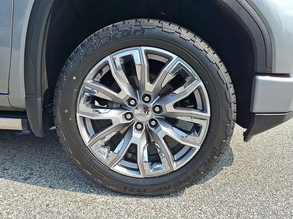 2025 GMC Sierra - $53,995