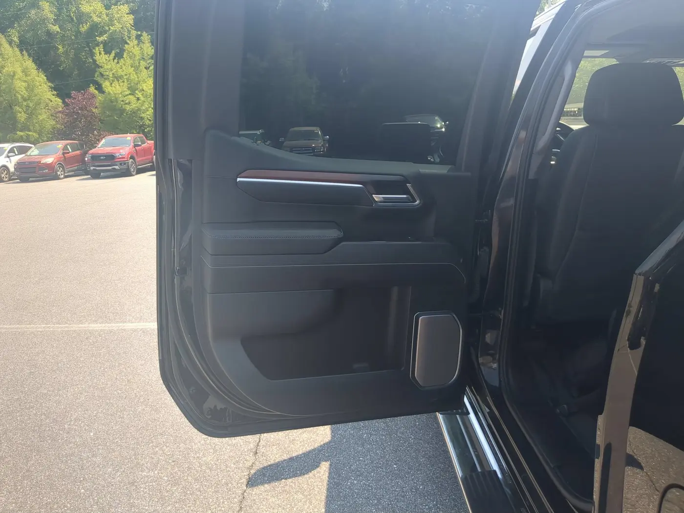 2025 GMC Sierra - $60,726