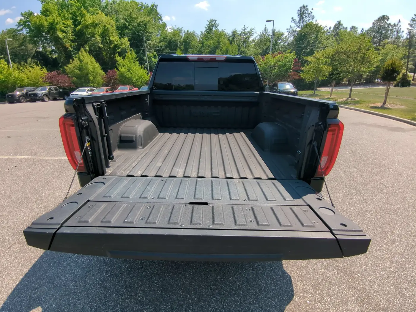 2025 GMC Sierra - $60,726