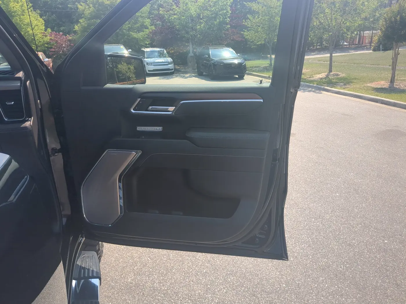 2025 GMC Sierra - $60,726