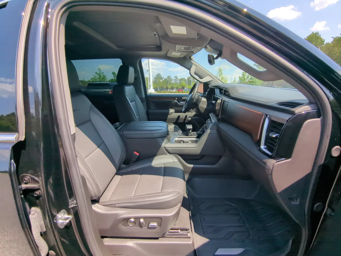 2025 GMC Sierra - $60,726