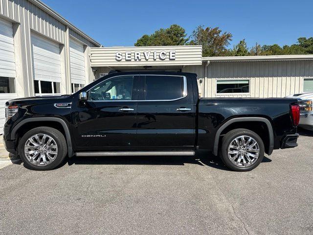 2022 GMC Sierra - $43,880