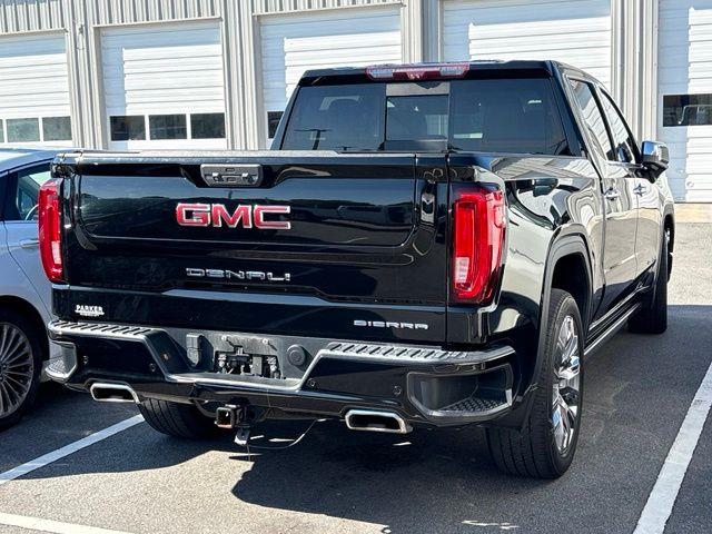 2022 GMC Sierra - $43,880