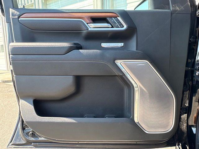 2022 GMC Sierra - $43,880