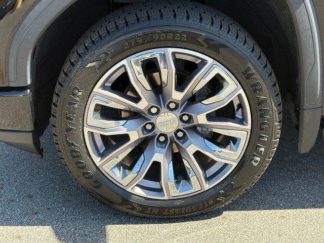 2022 GMC Sierra - $43,880