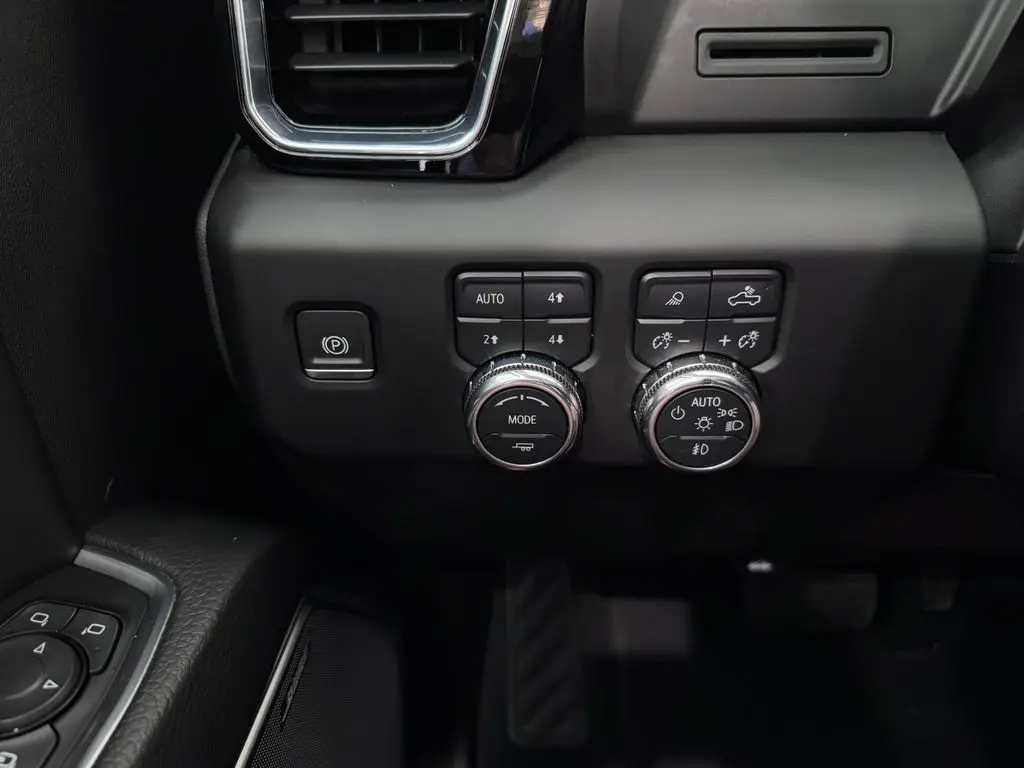 2022 GMC Sierra - $44,987