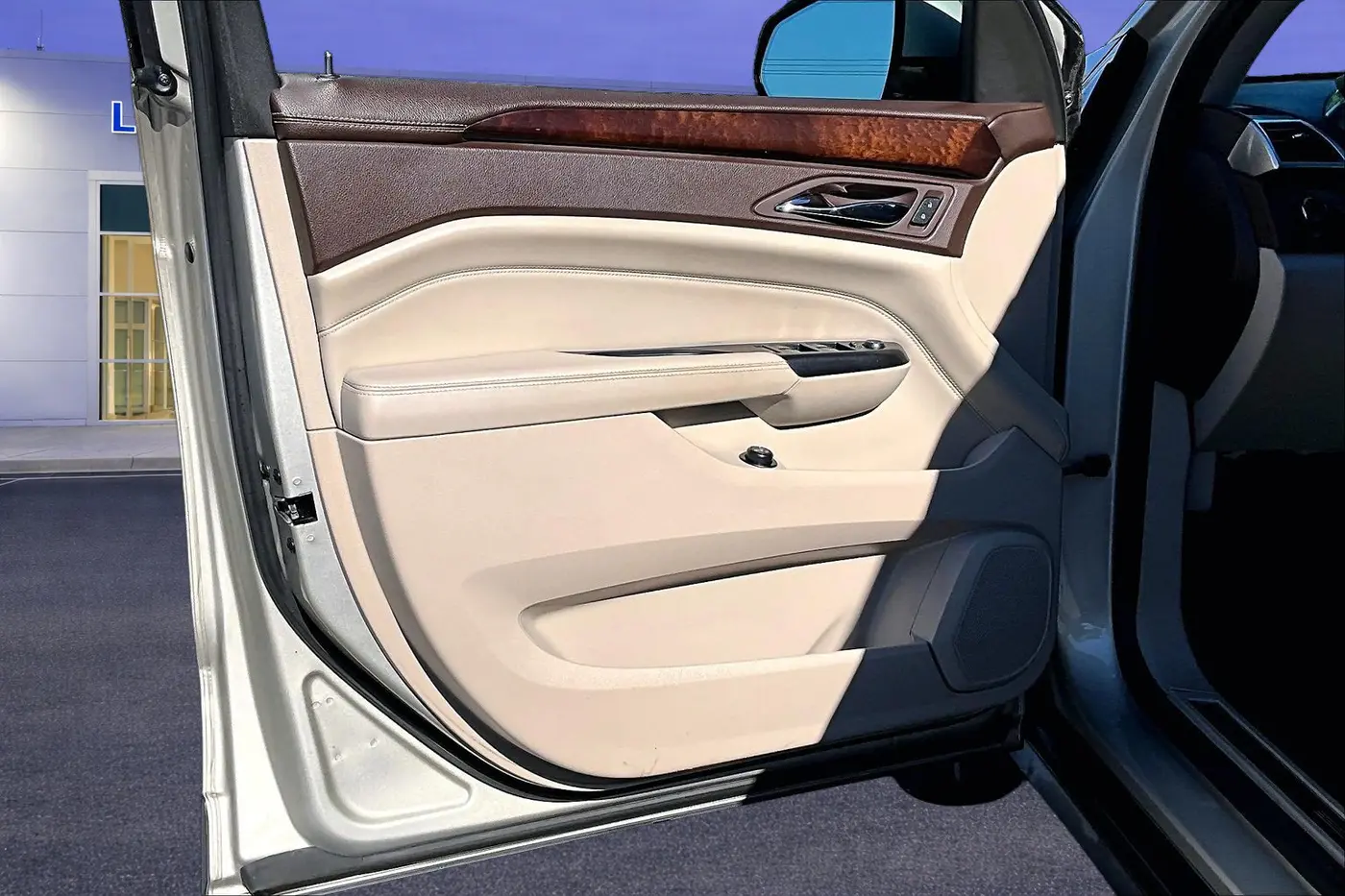2015 Cadillac SRX - $12,999