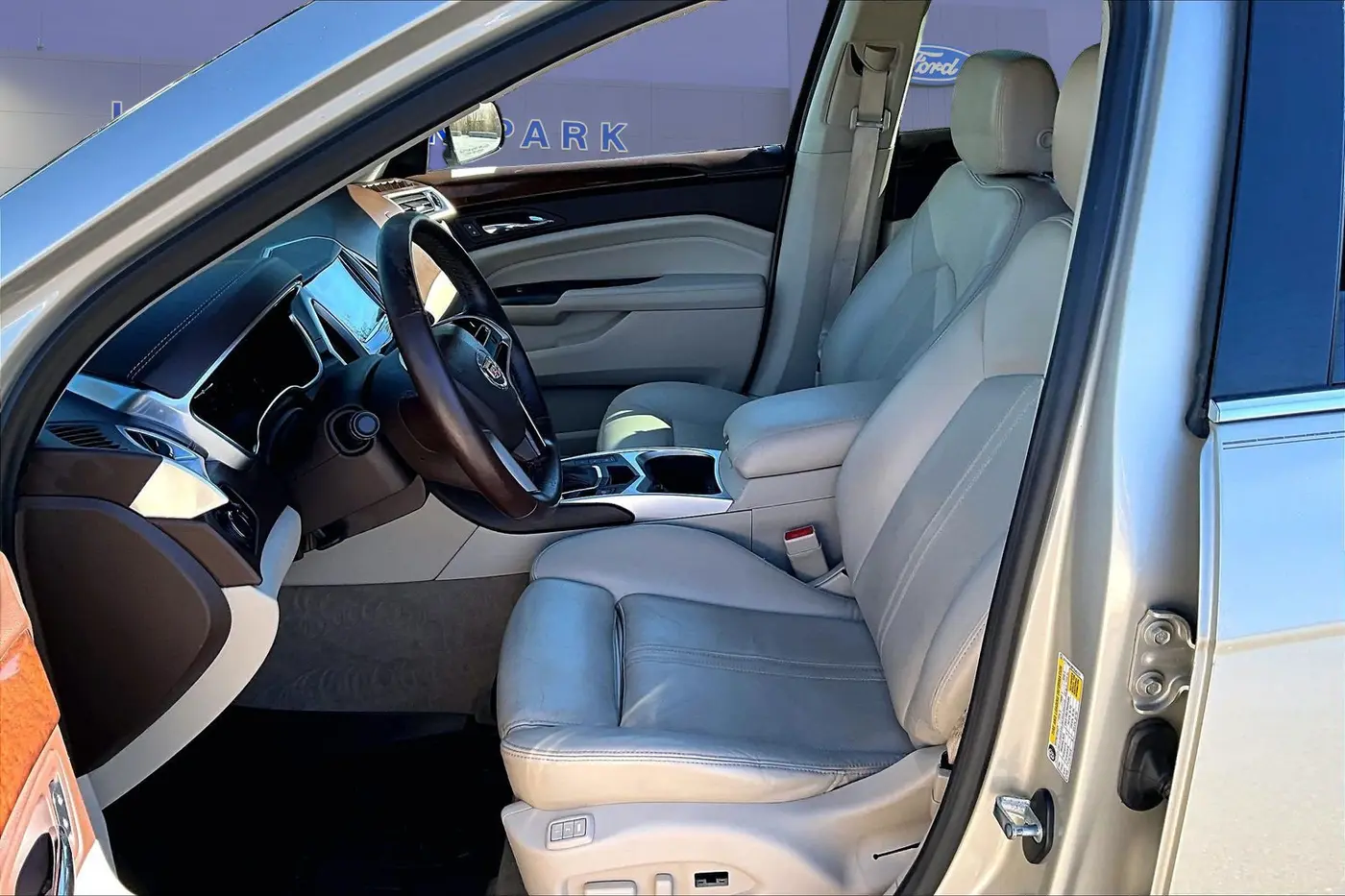 2015 Cadillac SRX - $12,999
