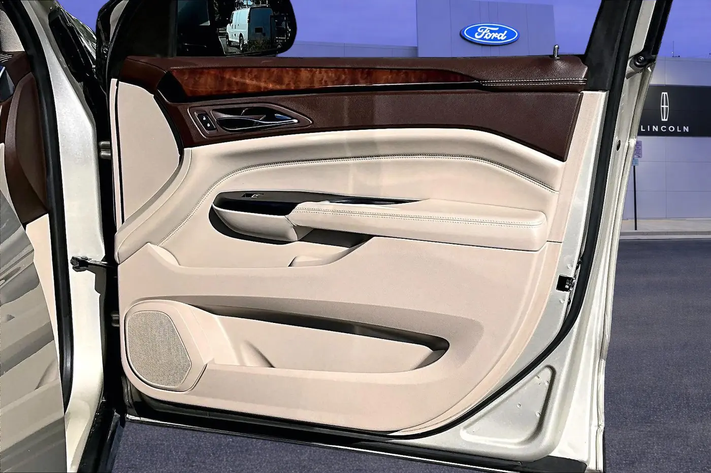 2015 Cadillac SRX - $12,999