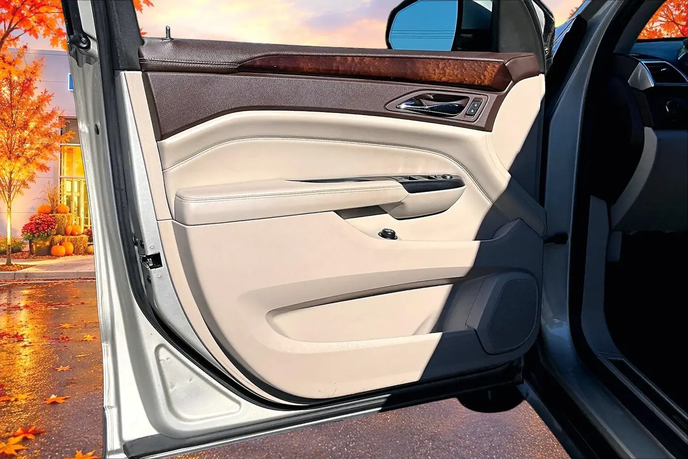 2015 Cadillac SRX - $11,900