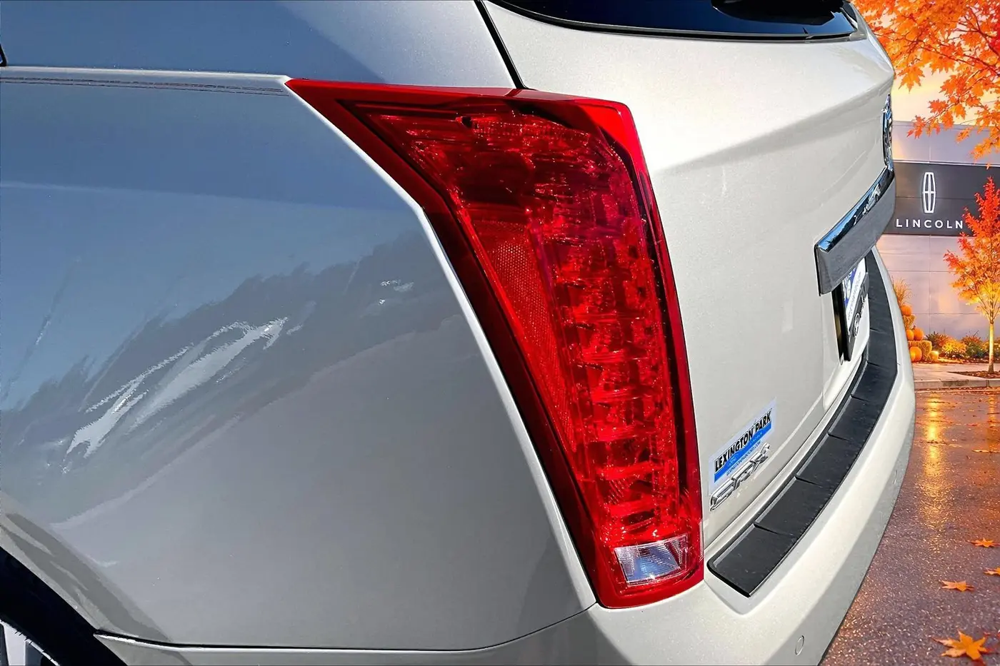 2015 Cadillac SRX - $11,900