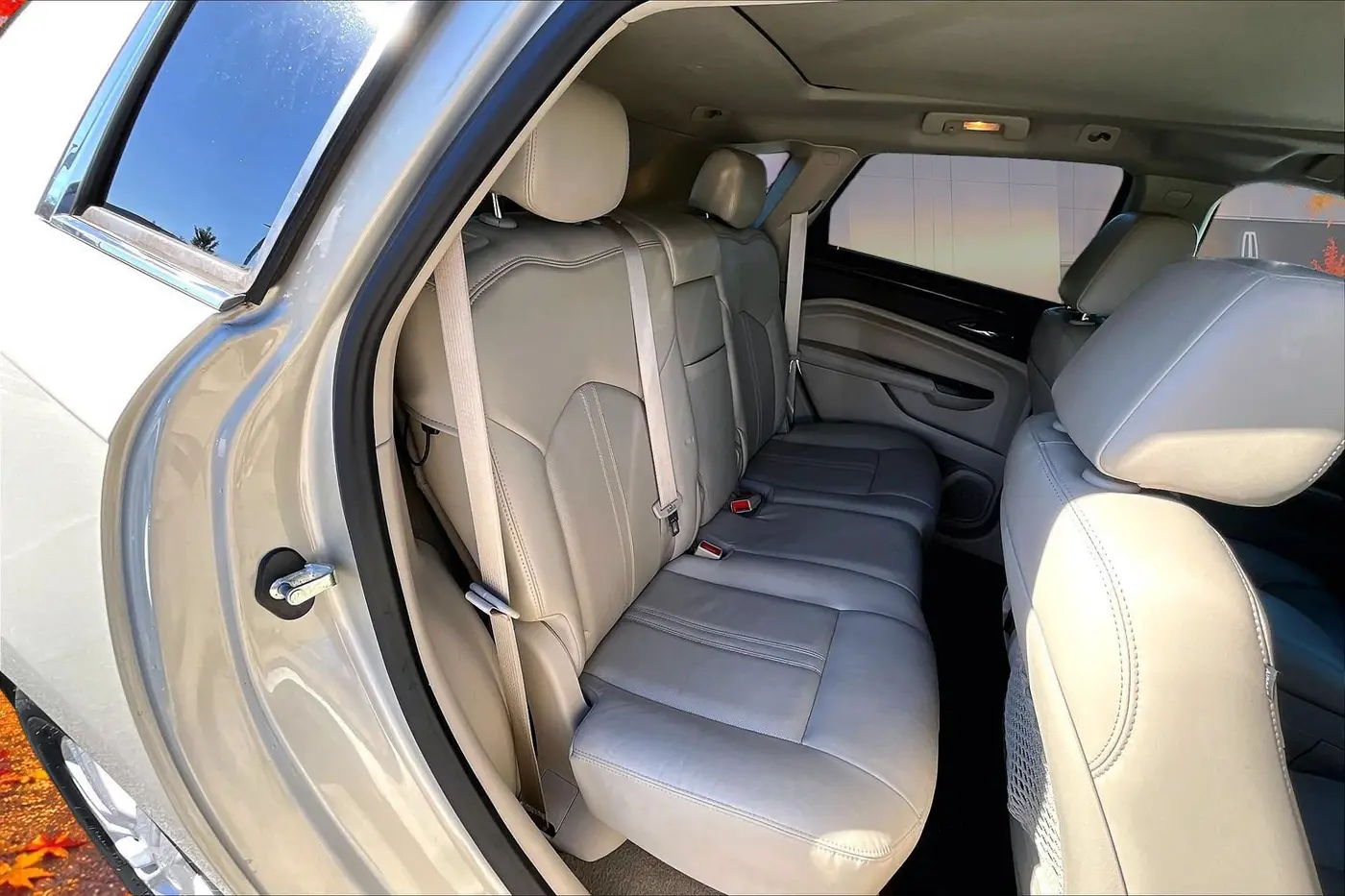 2015 Cadillac SRX - $11,900