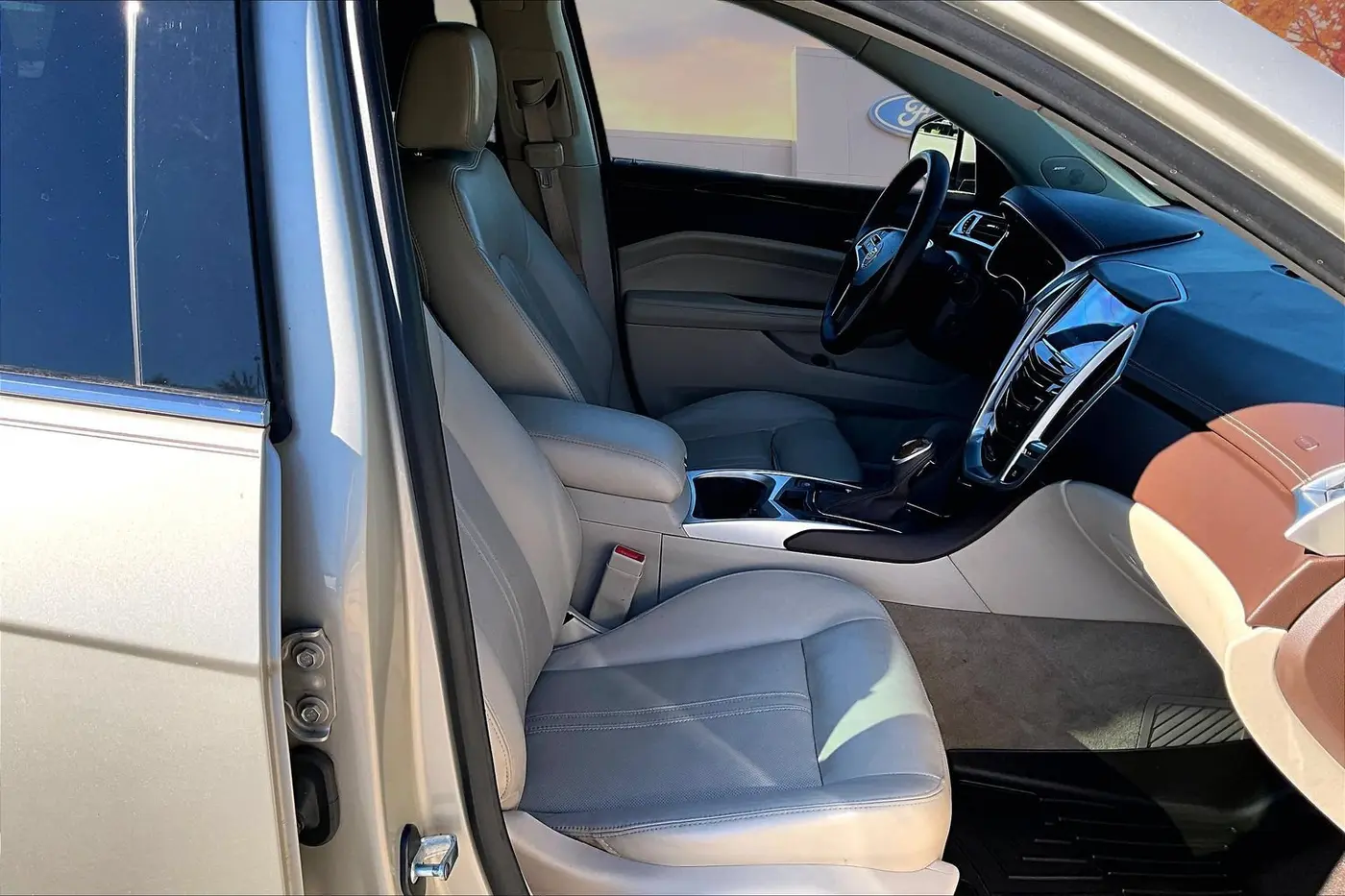 2015 Cadillac SRX - $11,900