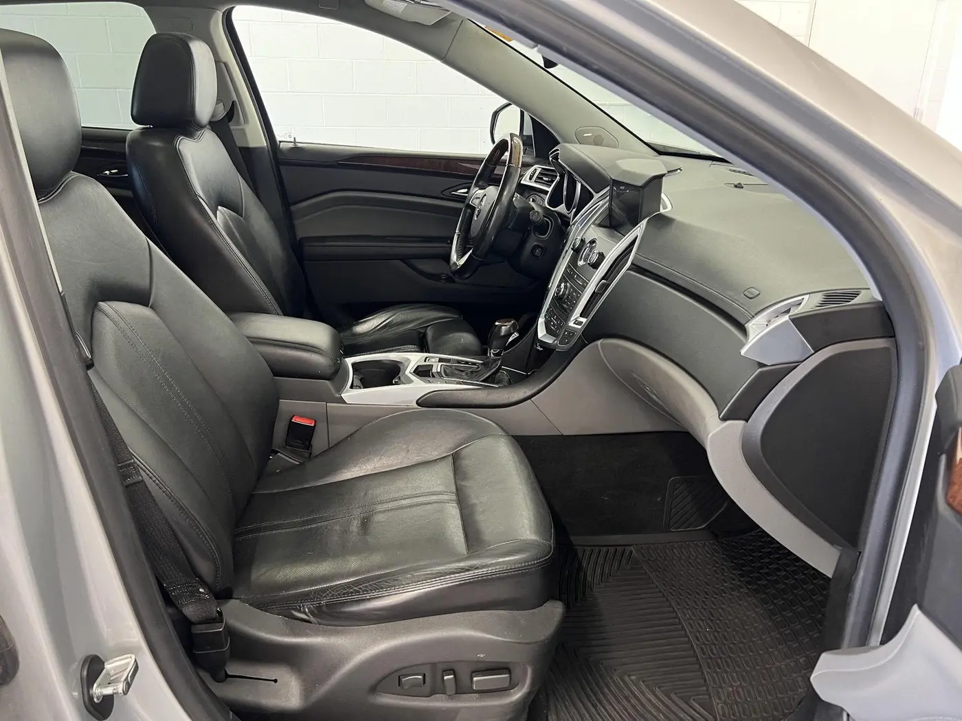 2011 Cadillac SRX - $7,498