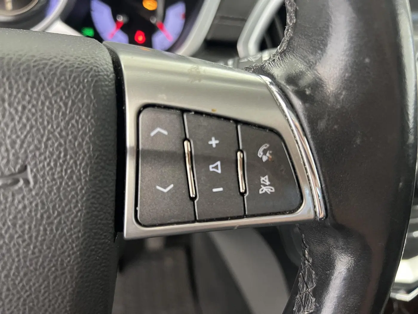 2011 Cadillac SRX - $7,398
