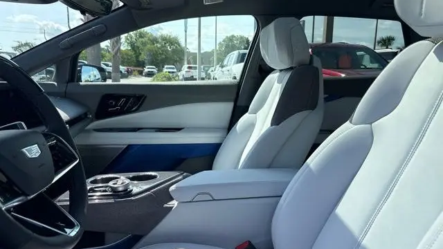 2026 Cadillac OPTIQ Luxury