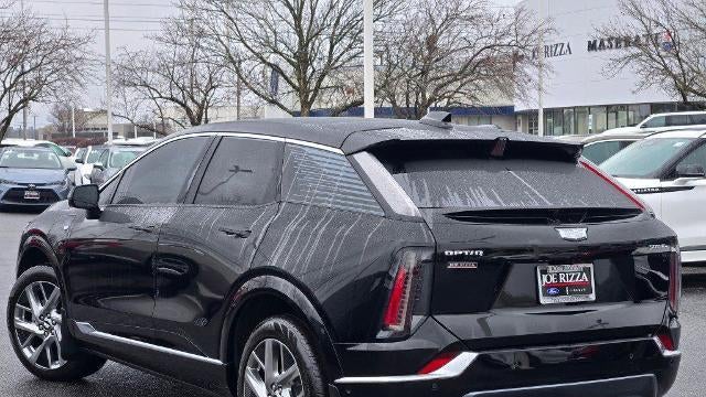 2025 Cadillac OPTIQ Luxury 1