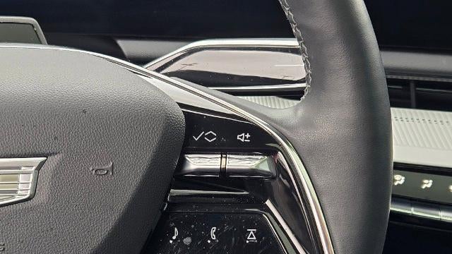 2025 Cadillac OPTIQ Luxury 1