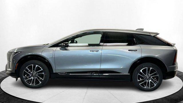 2025 Cadillac OPTIQ Sport 2