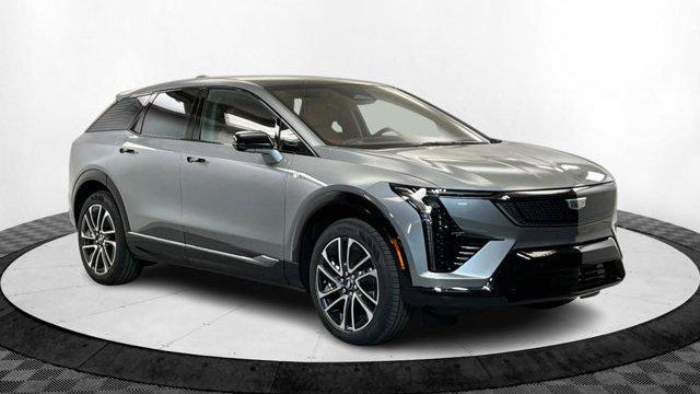 2025 Cadillac OPTIQ Sport 2
