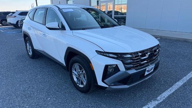 2025 Hyundai TUCSON SE
