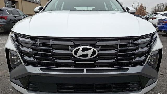 2025 Hyundai TUCSON SE