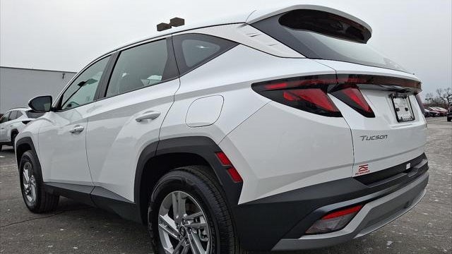 2025 Hyundai TUCSON SE