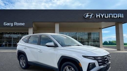 2025 Hyundai TUCSON SE
