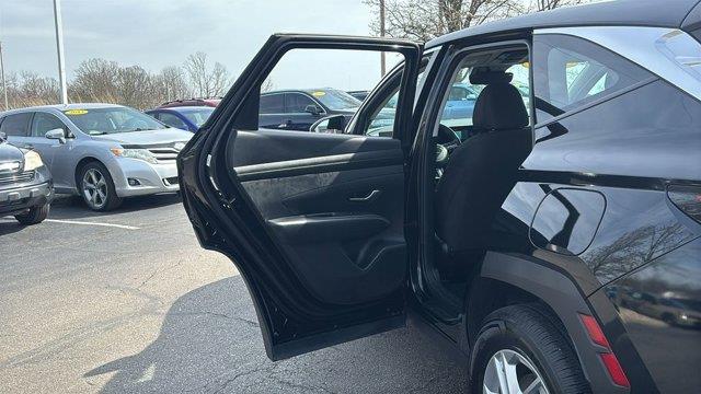 2025 Hyundai TUCSON SE