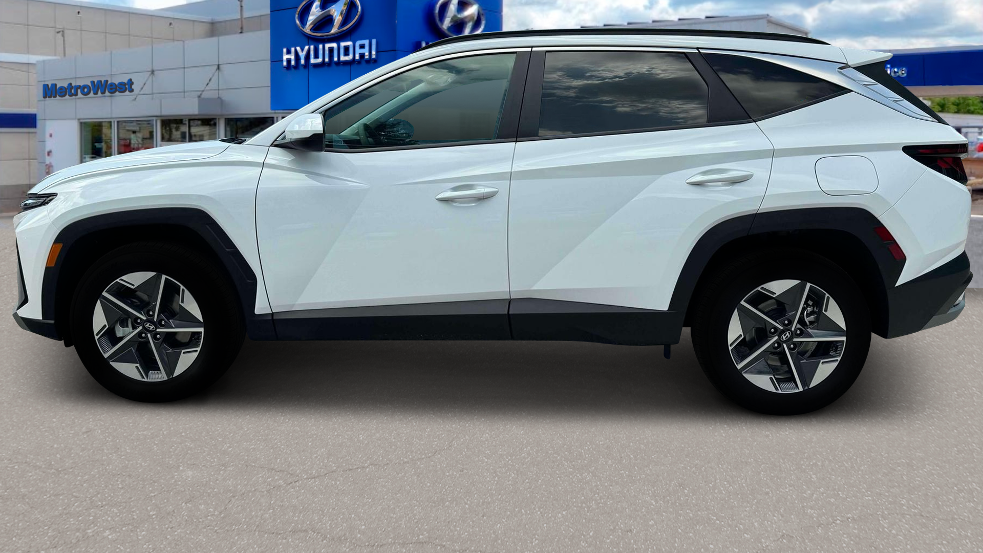 2025 Hyundai TUCSON SEL