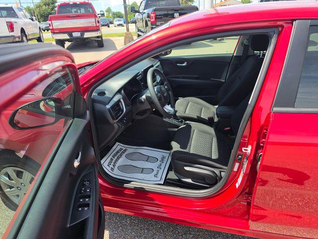 2022 Kia Rio - $15,499