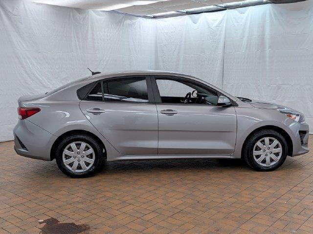 2023 Kia Rio - $13,000