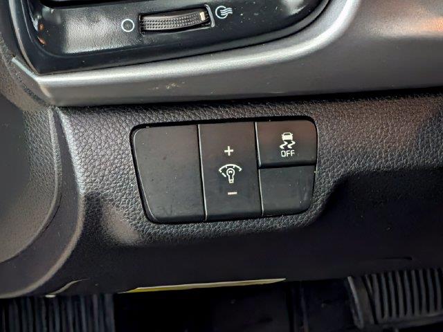 2023 Kia Rio - $13,000