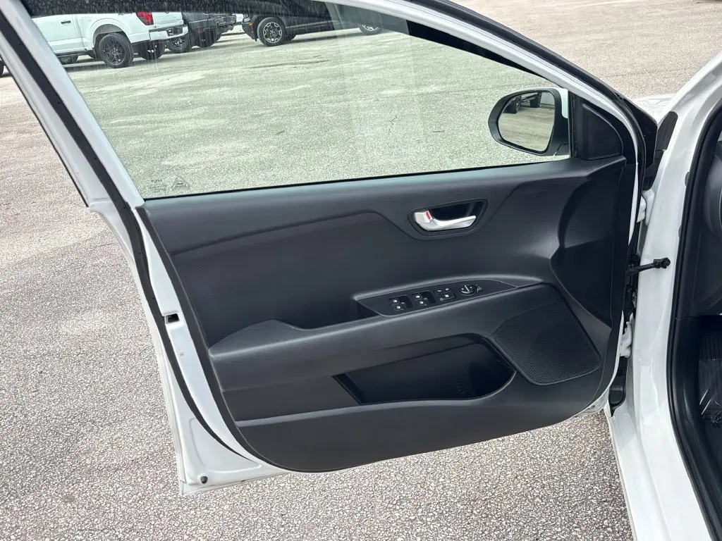 2023 Kia Rio - $14,900