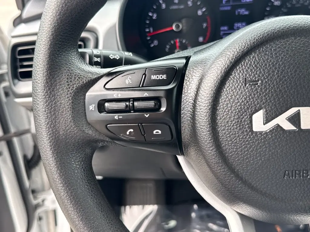 2023 Kia Rio - $14,900