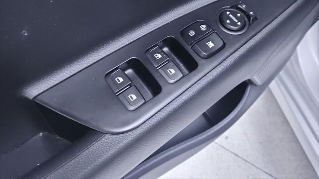 2023 Kia Rio LX