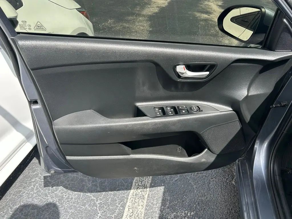 2020 Kia Rio - $10,131