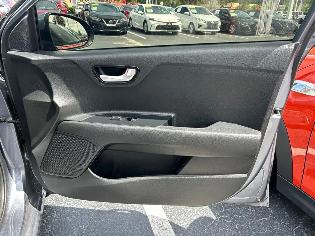 2020 Kia Rio - $10,131