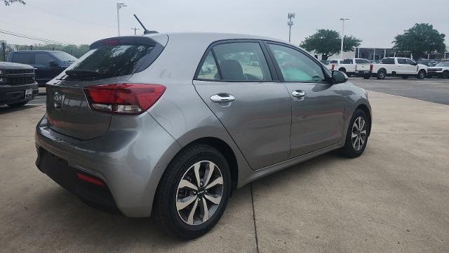 2022 Kia Rio 5-Door S
