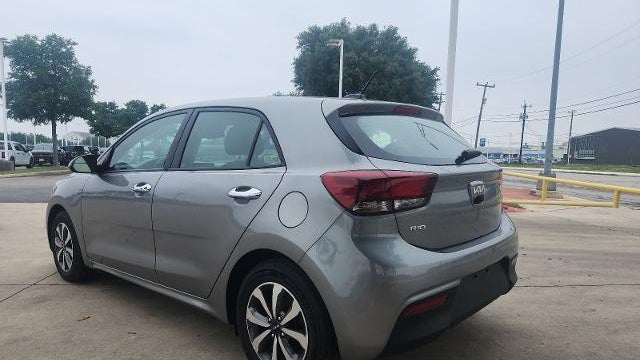 2022 Kia Rio 5-Door S