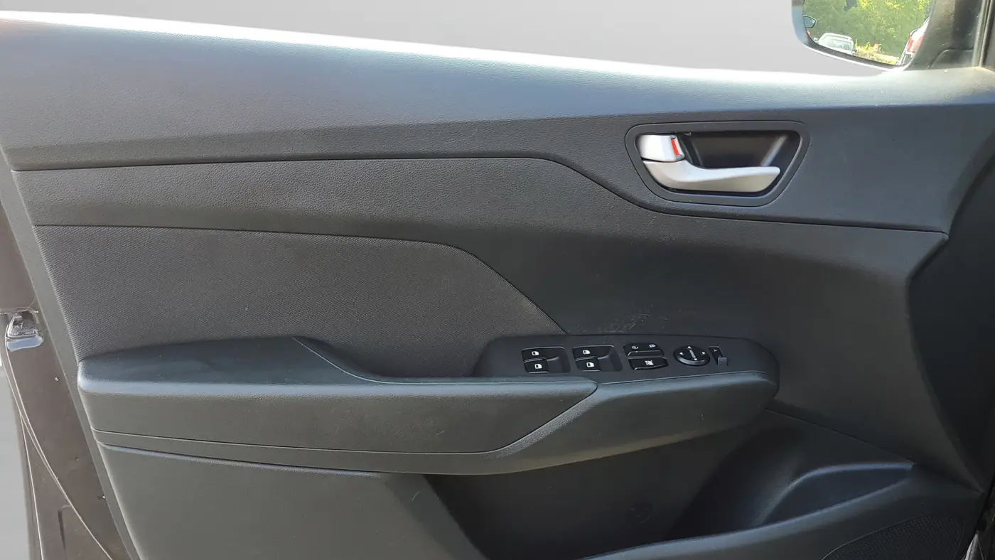 2020 Hyundai ACCENT SE