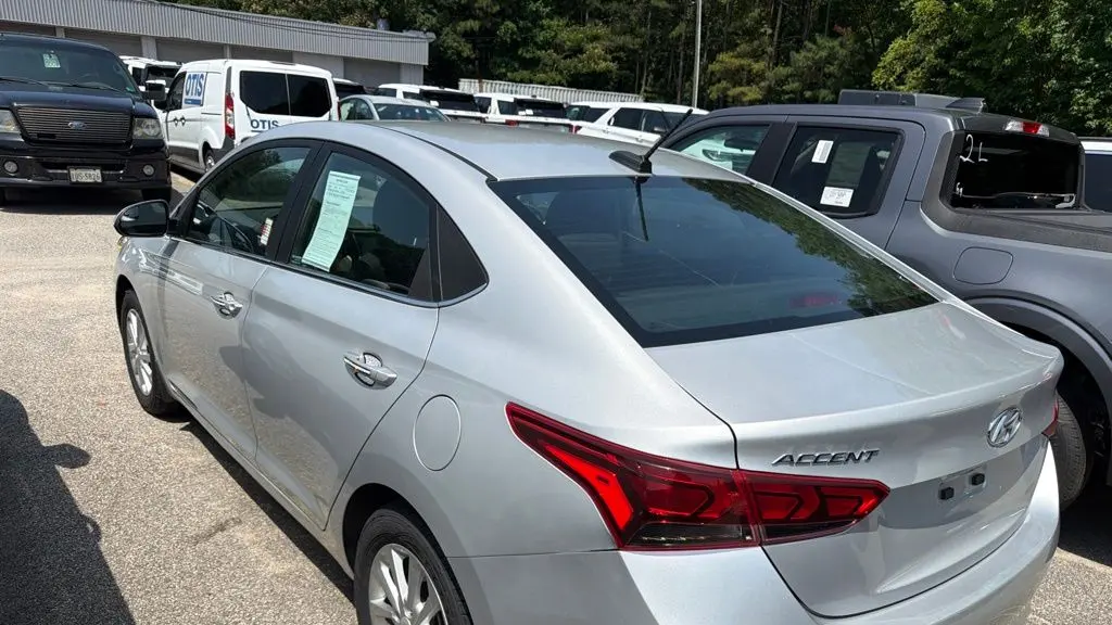 2022 Hyundai ACCENT SE