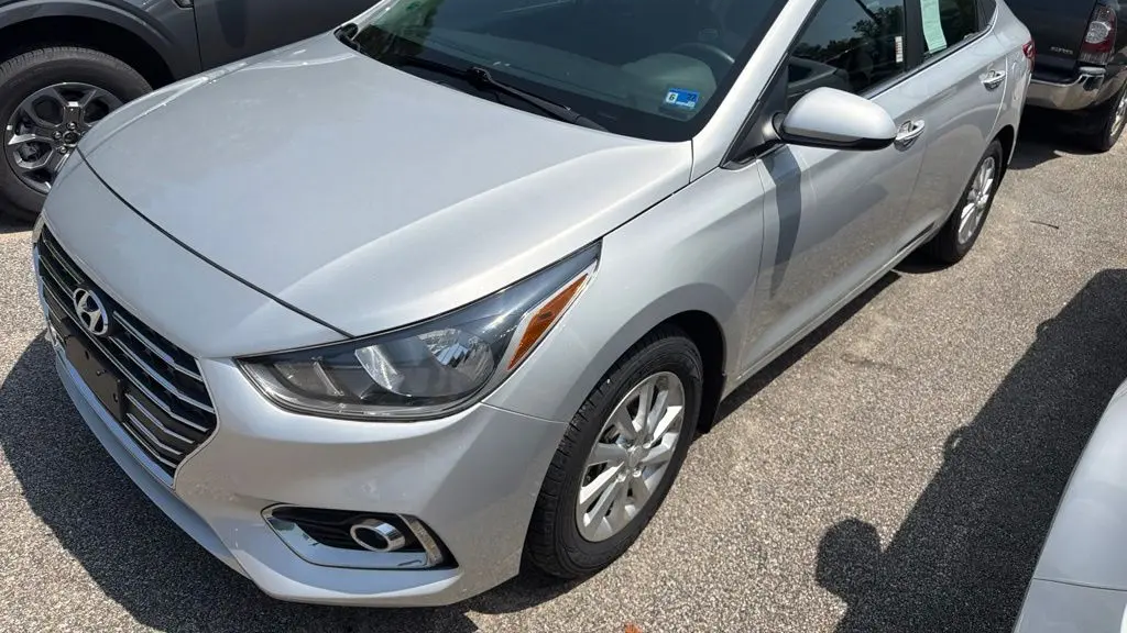 2022 Hyundai ACCENT SE